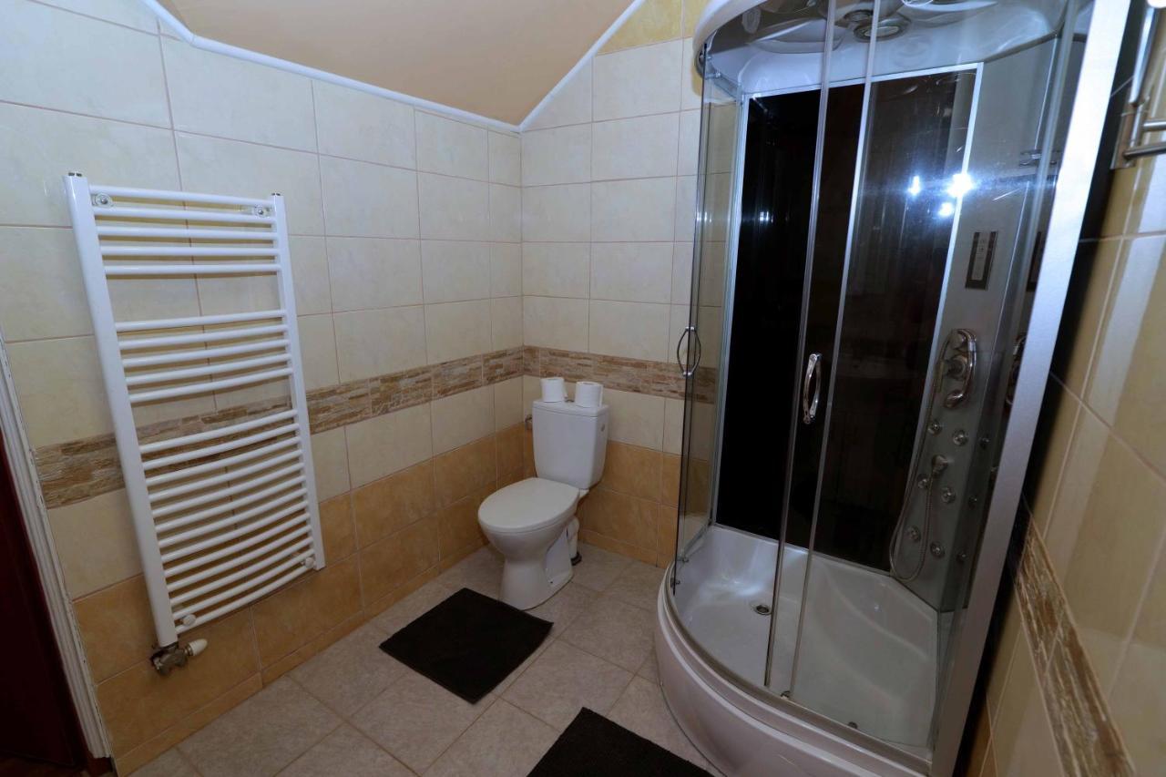 Nyilas Fogado Hotel Mestecǎneşti Exterior foto