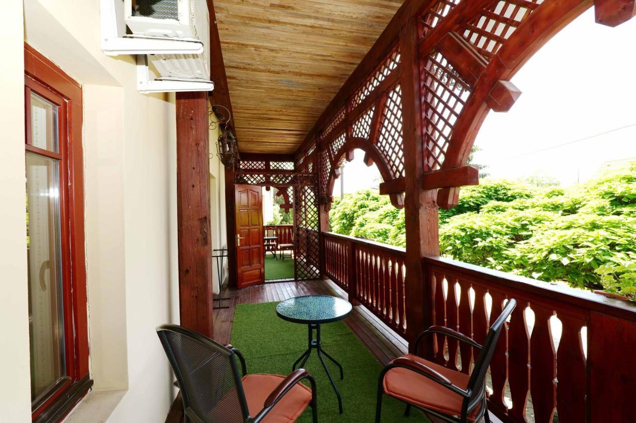 Nyilas Fogado Hotel Mestecǎneşti Exterior foto