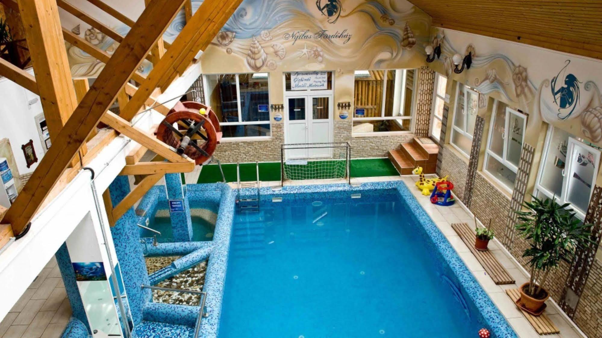 Nyilas Fogado Hotel Mestecǎneşti Exterior foto